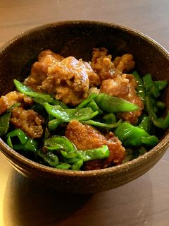 余った唐揚げで、ピーマン唐揚げ丼-レシピのメイン写真