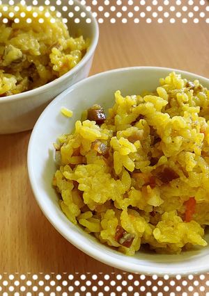 白菜とベーコンの梔子入り炊き込みご飯-レシピのメイン写真
