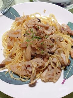 レンコン、キノコ、ベーコンの和風パスタ-レシピのメイン写真