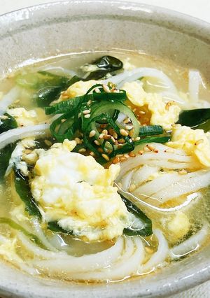 卵とわかめの優しおこうじスープ+米粉麺。-レシピのメイン写真