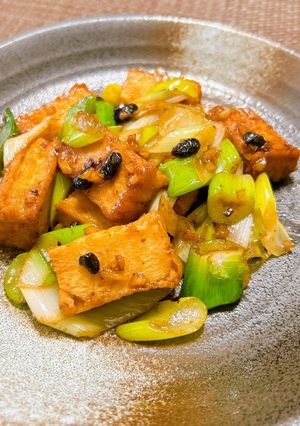 絹揚げとネギのオイスター豆豉炒め-レシピのメイン写真
