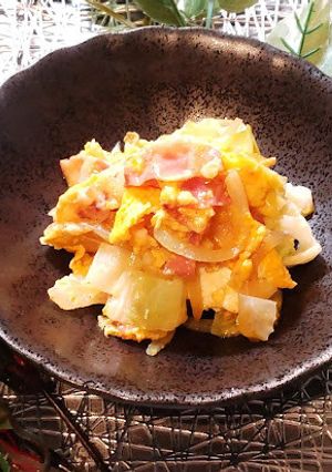 冷蔵庫の野菜でかさましベーコンエッグ-レシピのメイン写真