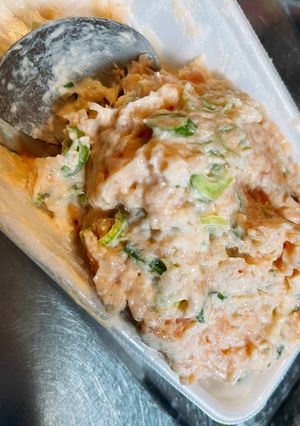 お鍋に【お手軽簡単】ふわふわ鶏団子-レシピのメイン写真