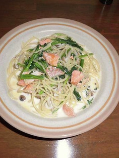焼き鮭とほうれん草のクリームパスタ-レシピのメイン写真