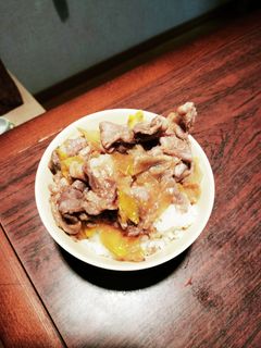 つゆだくねぎ豚バラ生姜焼き小丼ぶり-レシピのメイン写真