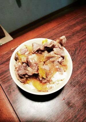 つゆだくねぎ豚バラ生姜焼き小丼ぶり-レシピのメイン写真