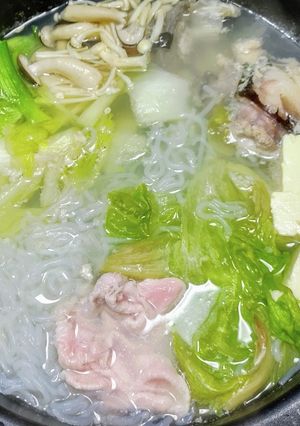 しゃぶしゃぶ③レタスに豚肉を巻くだけ-レシピのメイン写真