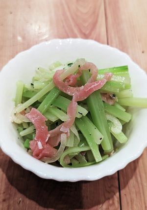 ブロッコリー芯と生ハムのレモン風味サラダ-レシピのメイン写真