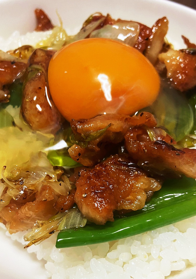 油要らず！簡単ちいかわ(鶏皮)丼-レシピのメイン写真