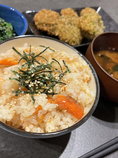 焼き鮭のバター醤油混ぜご飯-レシピのメイン写真