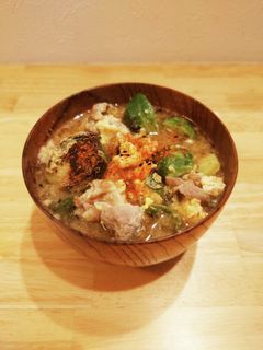 豚肉と芽キャベツの卵入り味噌汁-レシピのメイン写真