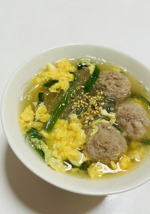 肉団子と春雨のニラ玉スープ-レシピのメイン写真