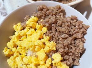 豚ひき肉で♡簡単そぼろご飯♡（二色丼）-レシピのメイン写真