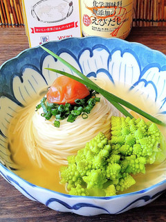 素麺とロマネスコの梅えびだし仕立て-レシピのメイン写真
