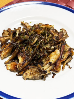 舞茸ぺったん焼き ガリバタ醤油-レシピのメイン写真