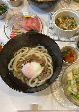 お出汁がおいしい♪ 温玉肉うどん-レシピのメイン写真