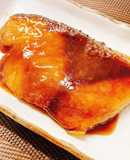 ご飯が進む！皮まで美味しいブリの照り焼き
