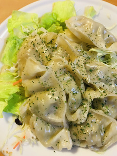 レトルト餃子●ノンオイル蒸し焼き餃子-レシピのメイン写真