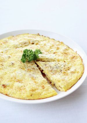 フワッと【玉ねぎベーコンのチーズオムレツ-レシピのメイン写真