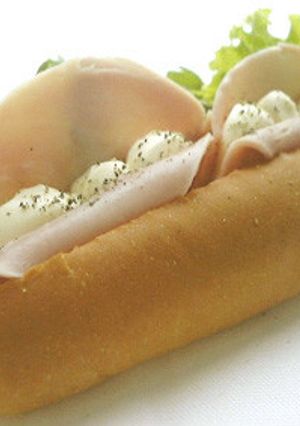 ハムとクリームチーズのコッペ-レシピのメイン写真