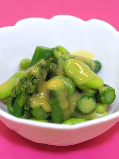 そら豆とアスパラガスのからし酢みそ和え-レシピのメイン写真