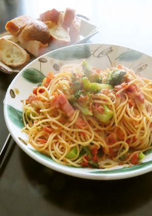 ブロッコリとベーコンのトマトソースパスタ-レシピのメイン写真