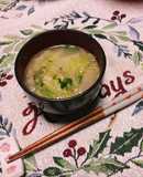 簡単！松山揚げと大根と白菜と舞茸の味噌汁