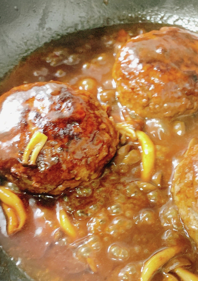 実家の煮込みハンバーグ-レシピのメイン写真