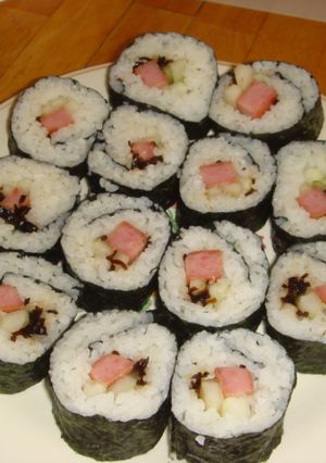 スパム+昆布佃煮の巻き寿司♪-レシピのメイン写真