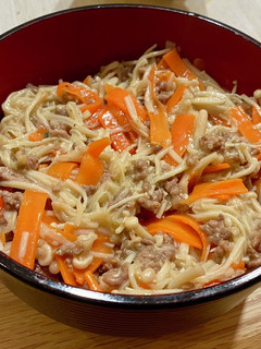 えのきとにんじんの肉味噌丼-レシピのメイン写真