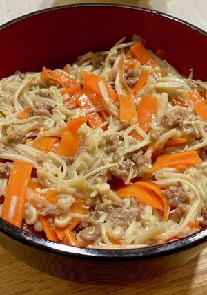 えのきとにんじんの肉味噌丼-レシピのメイン写真
