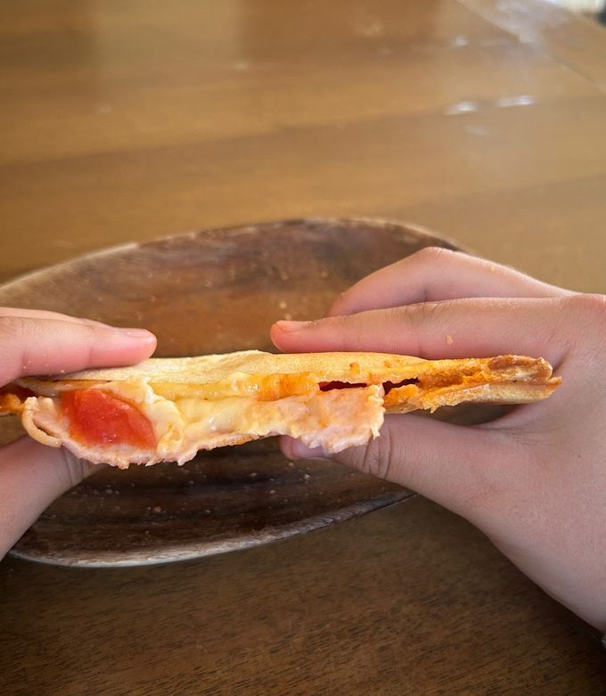 めちゃうま！トマトとチーズのホットサンド-レシピのメイン写真