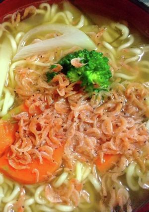 具沢山花エビ即席ラーメン-レシピのメイン写真