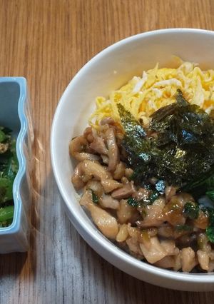 小松菜と甘辛チキン丼-レシピのメイン写真