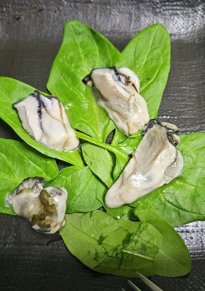 華やぐ夕食！生牡蠣と法蓮草のカルパッチョ-レシピのメイン写真