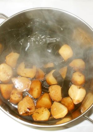 里芋・昆布の煮物♪咳・喘息・痰に簡単薬膳-レシピのメイン写真