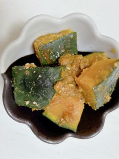 レンジで簡単かぼちゃの胡麻和え-レシピのメイン写真