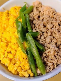 鶏そぼろ丼-レシピのメイン写真