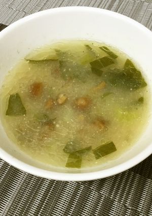 【保育園給食】ひき肉となめこのみそ汁-レシピのメイン写真