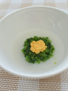 【離乳食初期】ほうれん草と卵黄のお粥-レシピのメイン写真