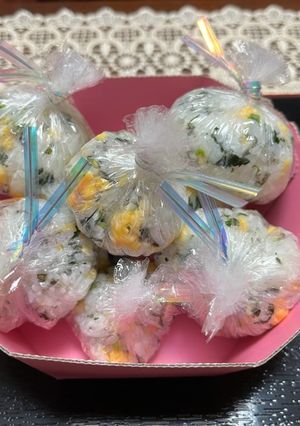 菜の花畑風★菜飯のコロコロおにぎり-レシピのメイン写真