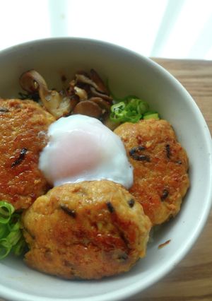 鶏肉のうまうまつくね丼-レシピのメイン写真