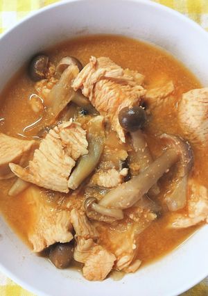鶏むね肉と しめじのミルク ケチャスープ-レシピのメイン写真