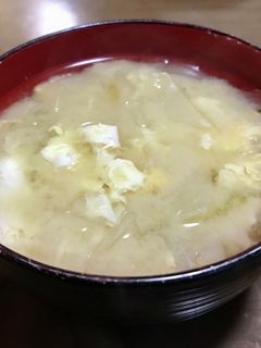 玉ねぎと溶き卵の味噌汁-レシピのメイン写真