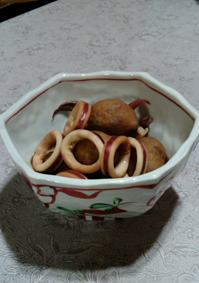 里芋とイカの煮付け(略式)-レシピのメイン写真