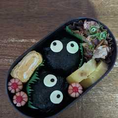 รูปของ JK☆マックロクロスケ弁当♪