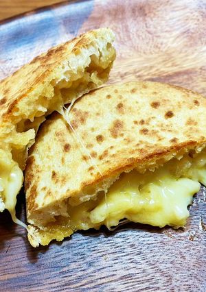 なんちゃってハニーチーズナン-レシピのメイン写真