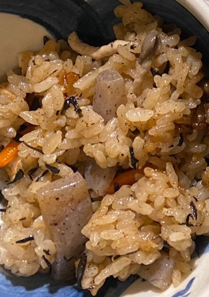 昨日のすき焼きの煮汁で炊き込みご飯-レシピのメイン写真