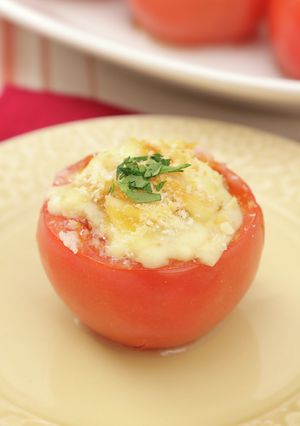旨味がじゅわっと♪トマトのファルシ-レシピのメイン写真