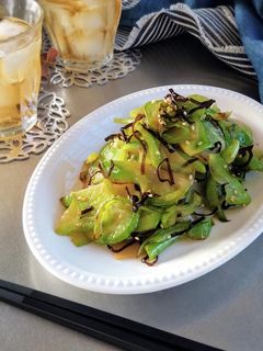 簡単副菜☆生ザーサイの塩昆布ナムル。-レシピのメイン写真